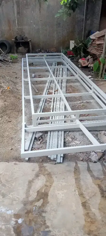 Bengkel las berkah malam