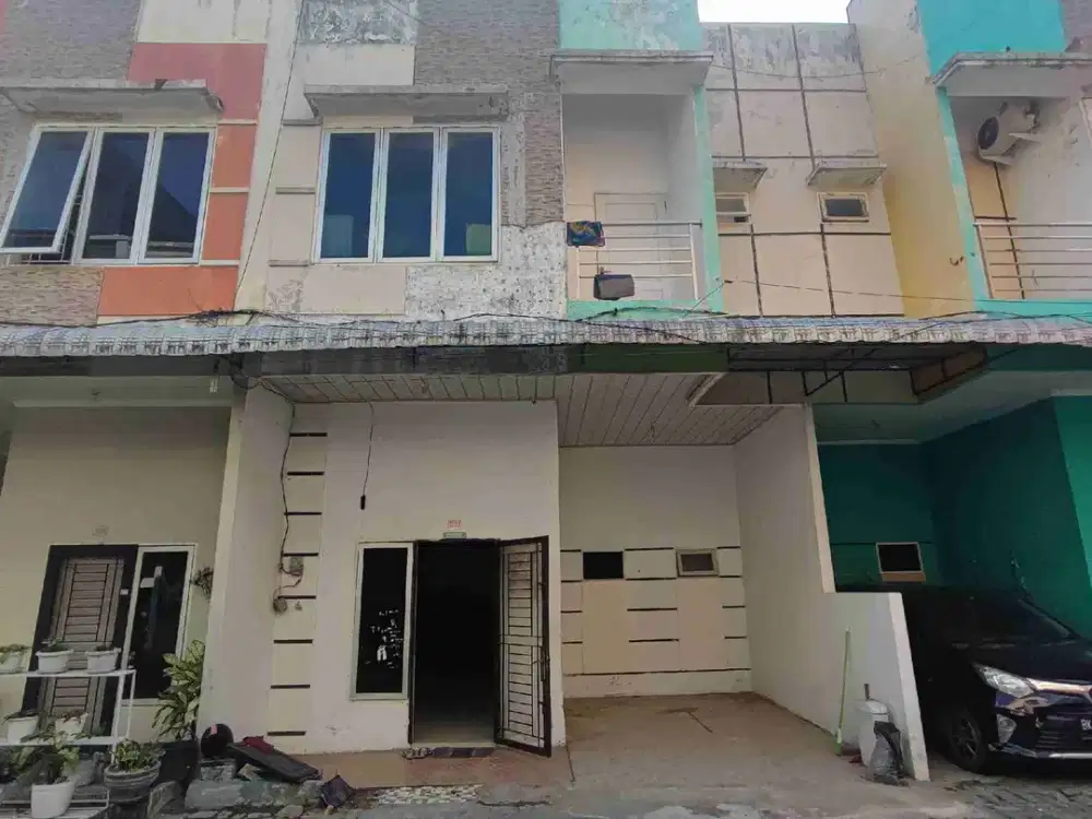 Rumah sewa tingkat dgn 3 kmr di Sisingamangaraja garu 3 dekat STM kampus univa Al-washliyah Amplas.