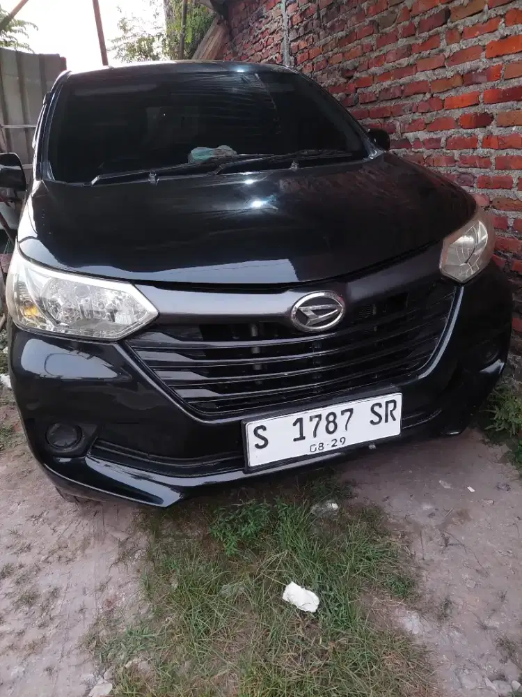 Xenia 2016 warna hitam 1000 cc