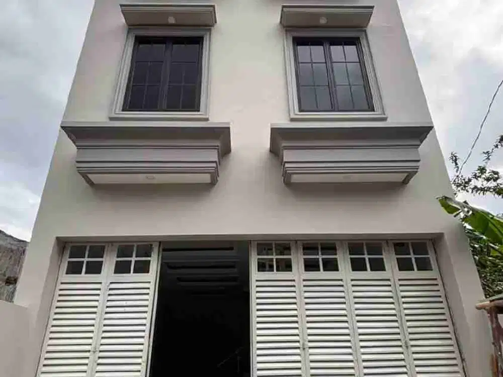 RUKO MEWAH MODERN LOKASI PREMIUM PINGGIR JALAN RAYA UTAMA