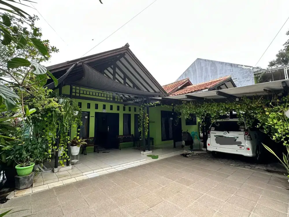 Rumah Luas dengan Kosan dan Kontrakan di Kebagusan, Jakarta Selatan