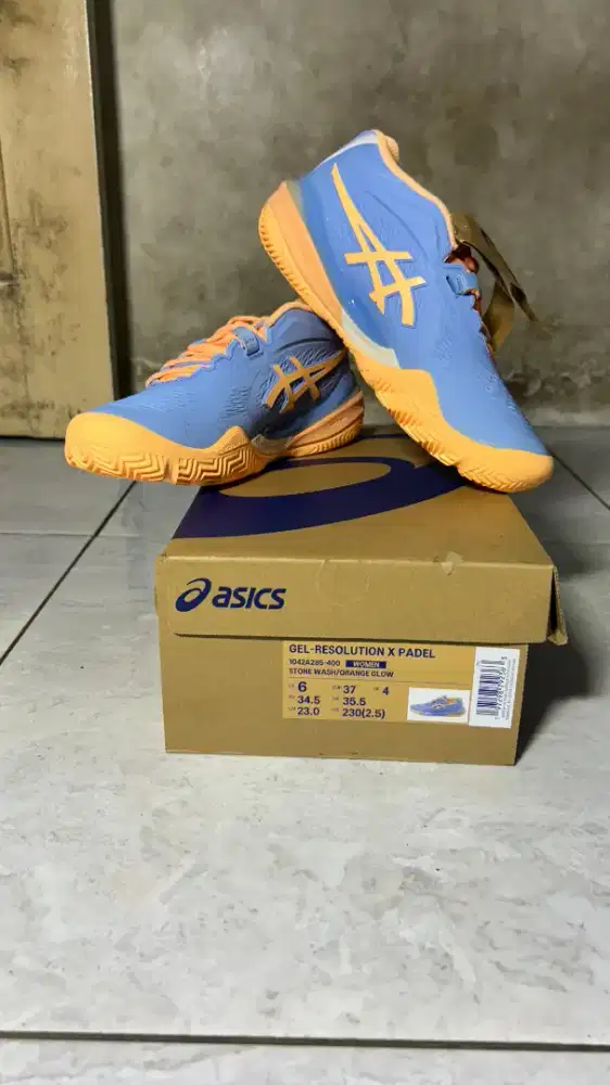 Sepatu asics gel resolutions x padel