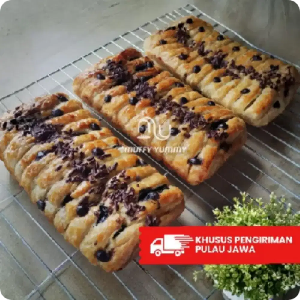 Banana Strudel Chocban Choco Banana Strudel Chococheese Bolen.