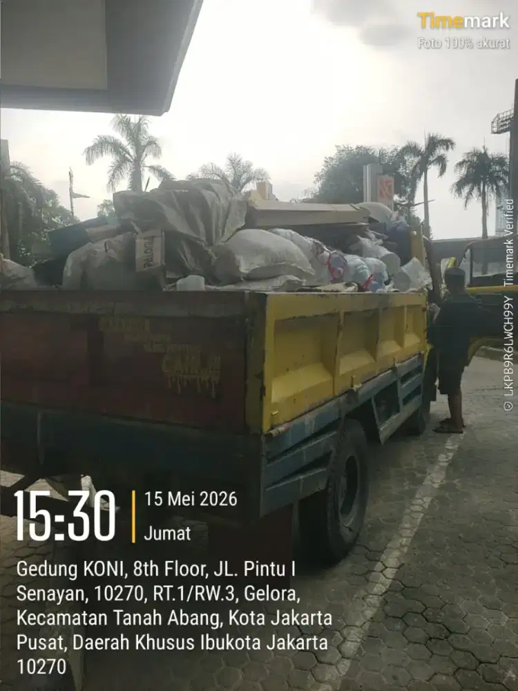 Jasa buang puing dan buang sampah