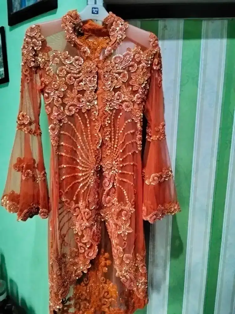 1 Stel Baju pengantin
