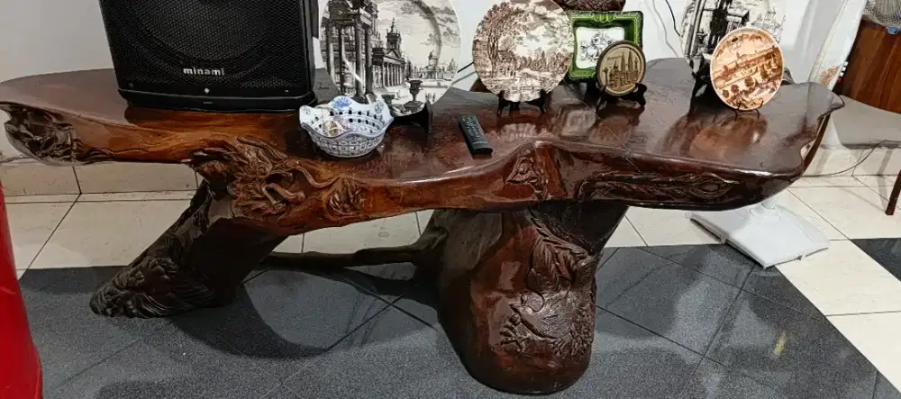 DI JUAL MEJA NAGA DAN BANGKU NAGA ANTIK BAWA HOKI