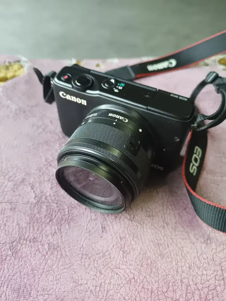 Camera Canon EOS M10