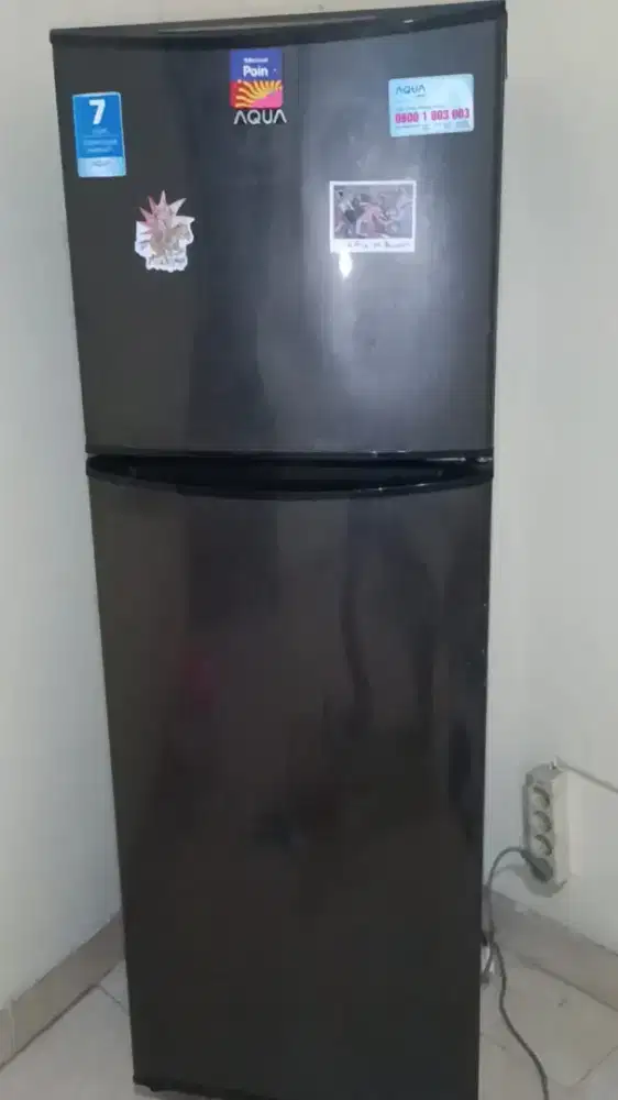 DIJUAL KULKAS AQUA