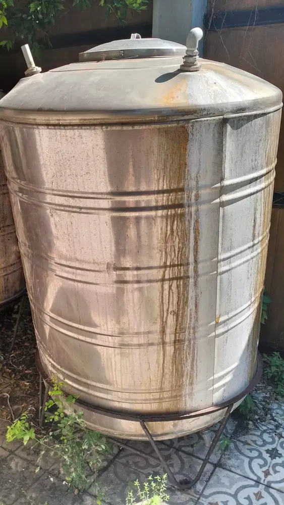 TANDON / TANGKI AIR STAINLESS STEEL 1000 Lt (d = 1050 mm)