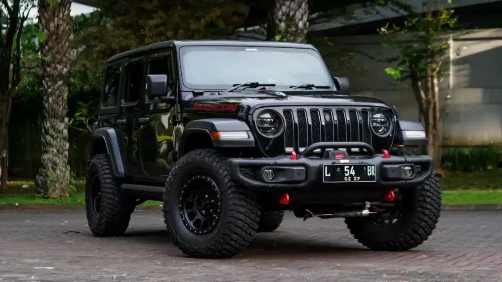 Asli Jeep Wrangler JL Rubicon 2.0 4x4 AT 2018 Black on Black KM 37k