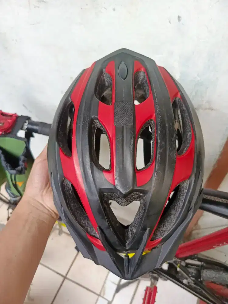 helm sepeda merk avand