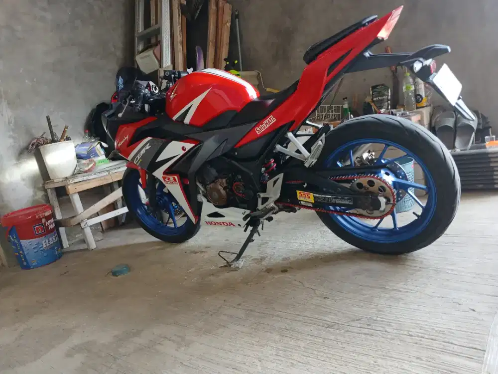 Cbr thn 2018 di jual lok cikarang