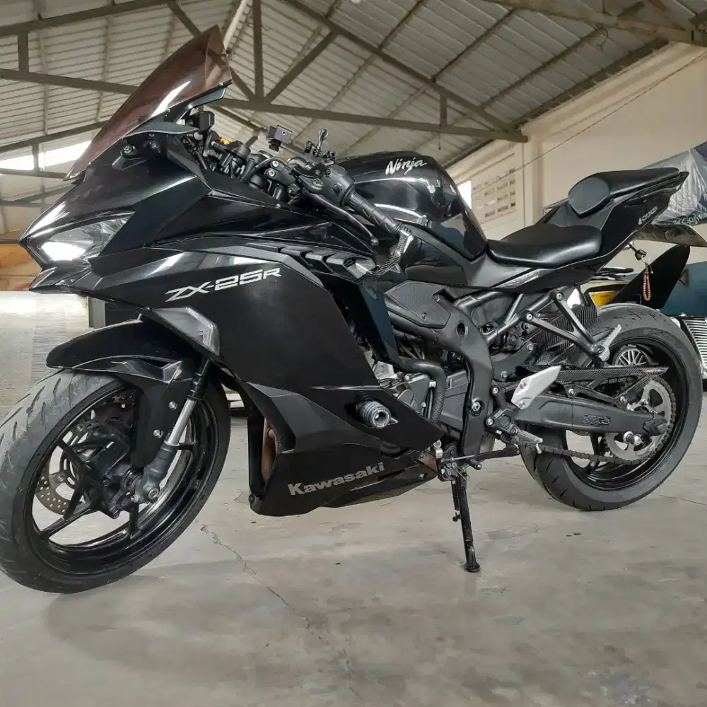 Kawasaki ZX25R 2023