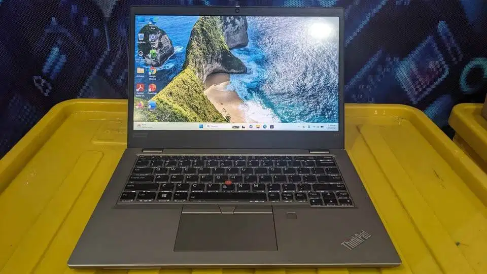 Thinkpad L13 i5-1145G7 Ram 16 SSD 512 Backlit Keyboard