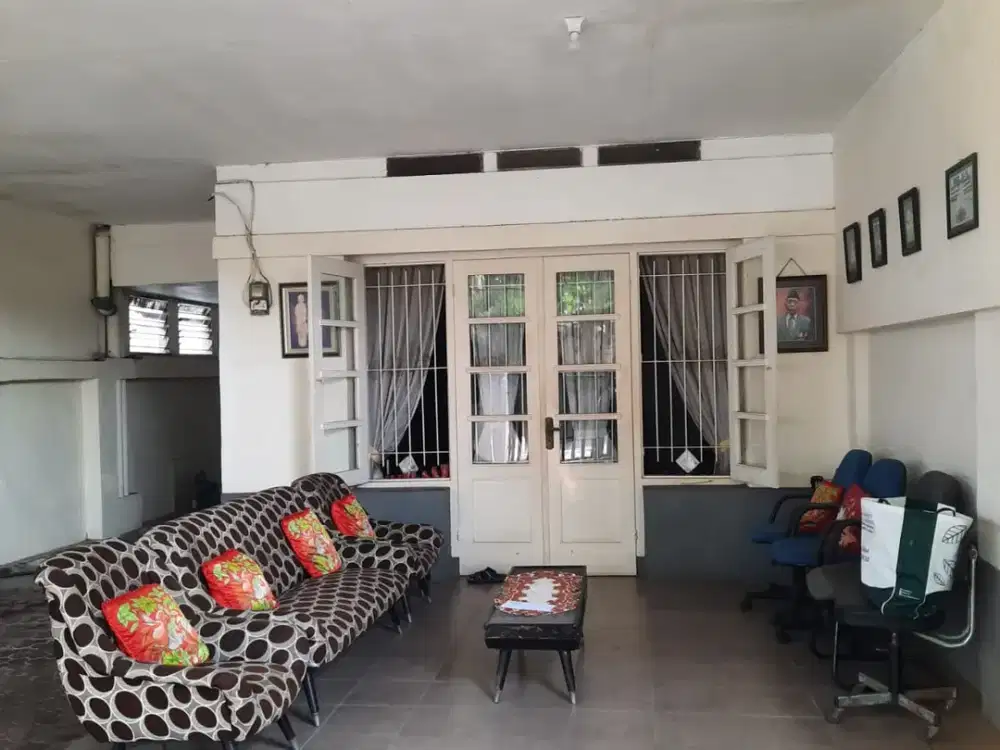 Dijual Rumah Pusat Kota Surabaya Jalan Mangkunegoro, selangkah dari Raya Diponegoro, Raya Kartini, Dr. Soetomo