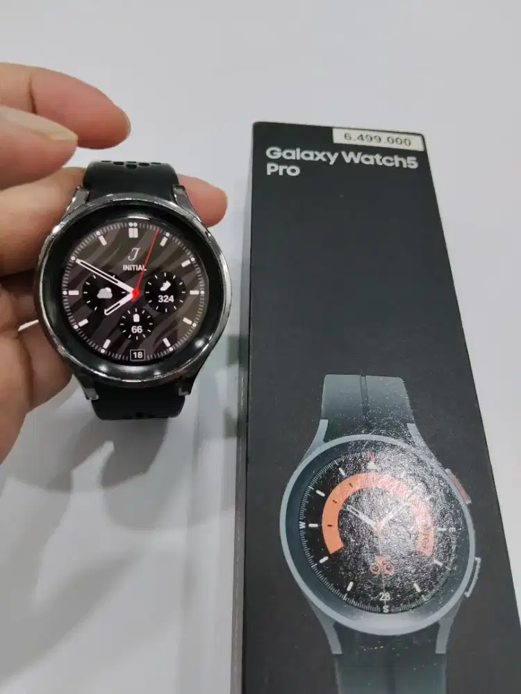 Galaxy Watch 5 Pro (hitam)