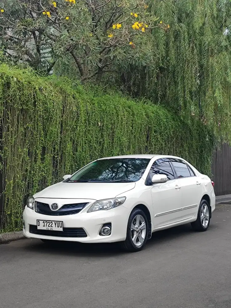 Corolla Altis V 2.0 2011