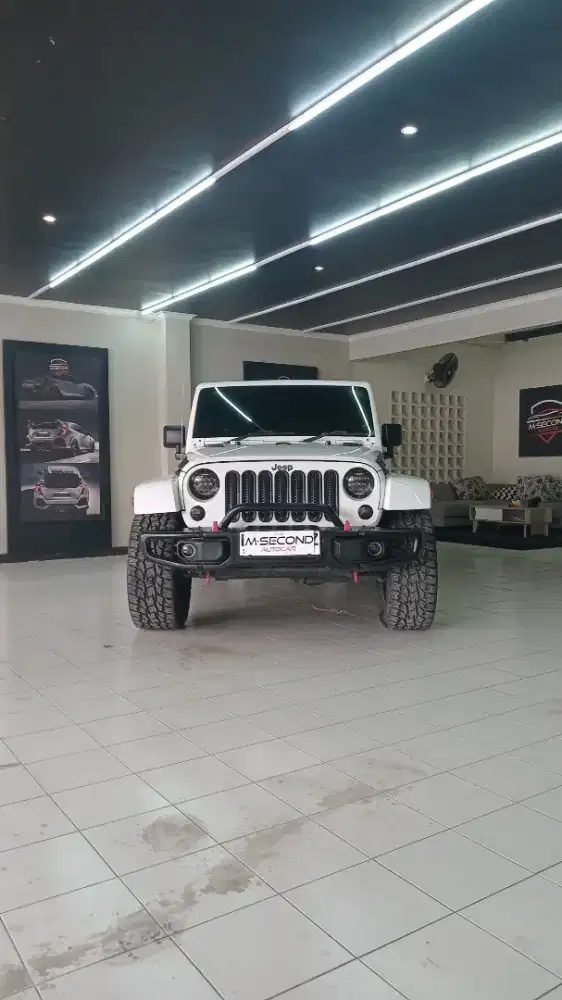 JEEP WRANGLER SAHARA 3.6 4X4 BENSIN MATIC 2012 ODO JALAN 80RB KM