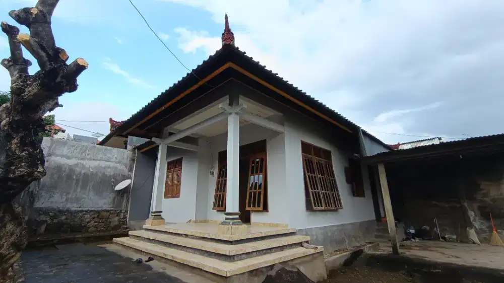 Disewakan rumah tidak temasuk tanah kosong di sampingnya