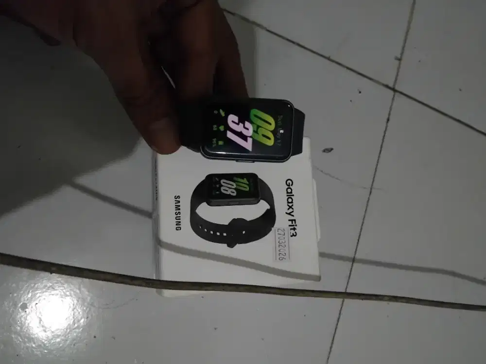 Samsung galaxy fit 3 (Smartwatch)