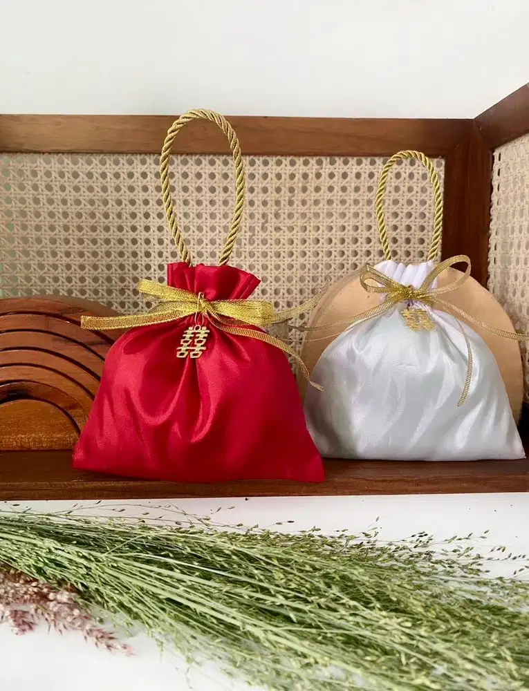 Kantong serut souvenir