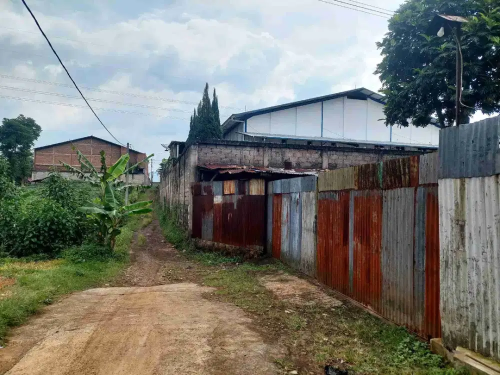 Tanah 10 bata, cpacing belakang pabrik snack