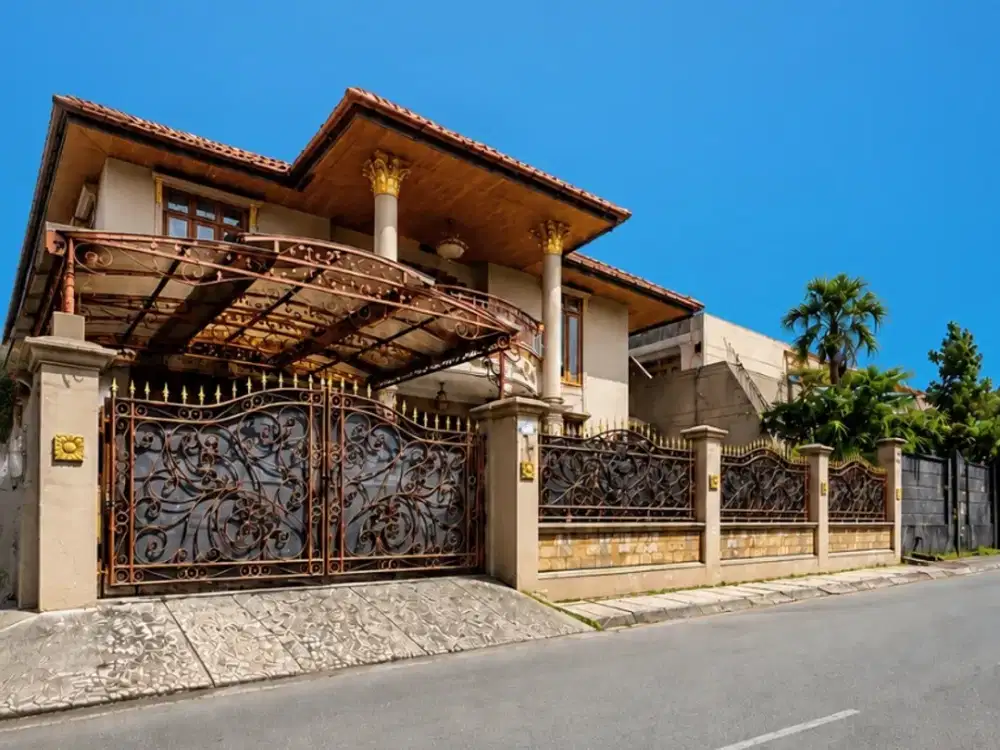 Rumah Cipete Selatan - Kemang Area Dijual. NEGO ABIS! Lokasi Ciamik