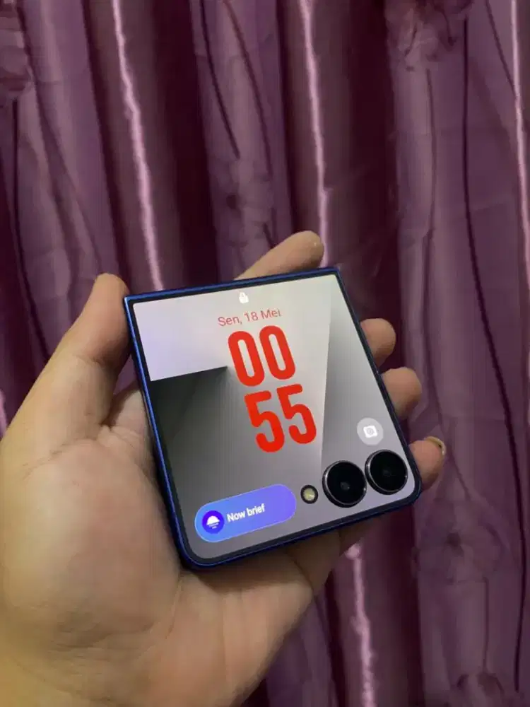 Samsung Galaxy Z Flip 7