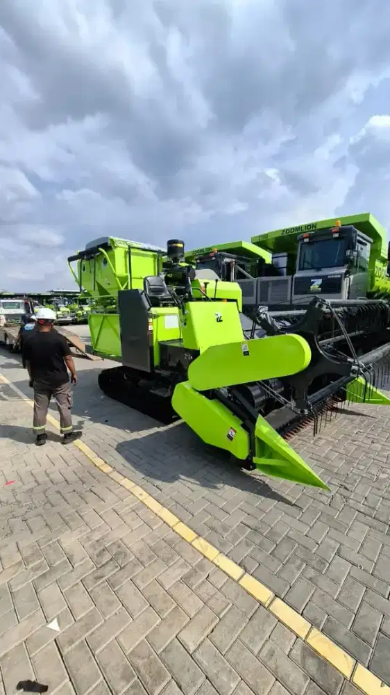 Combine Harvester Zoomlion Type ZL 105-EQ