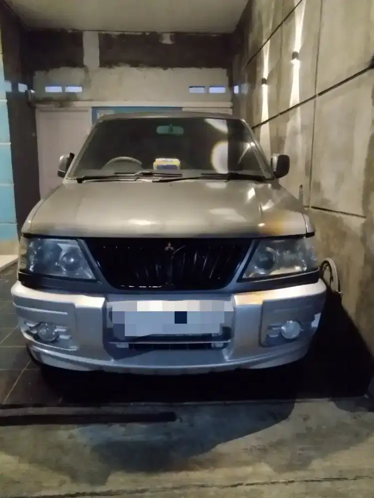 Dijual Mitsubishi Kuda Grandia Diesel 2002