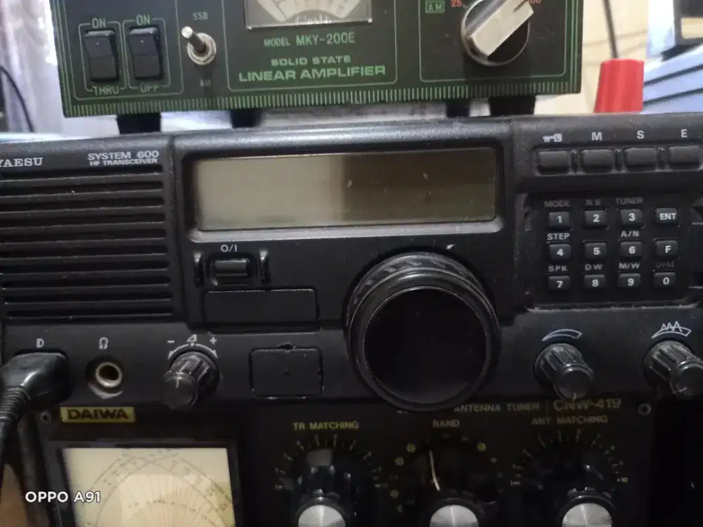 Radio HF yaesu sistem 600