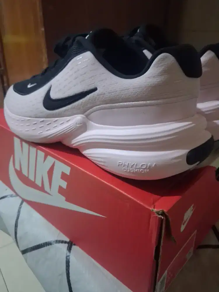 NIKE PHYLON CUSHIION