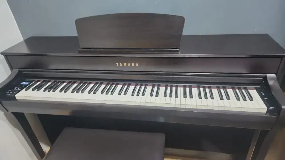 Piano yamaha clavinova 735