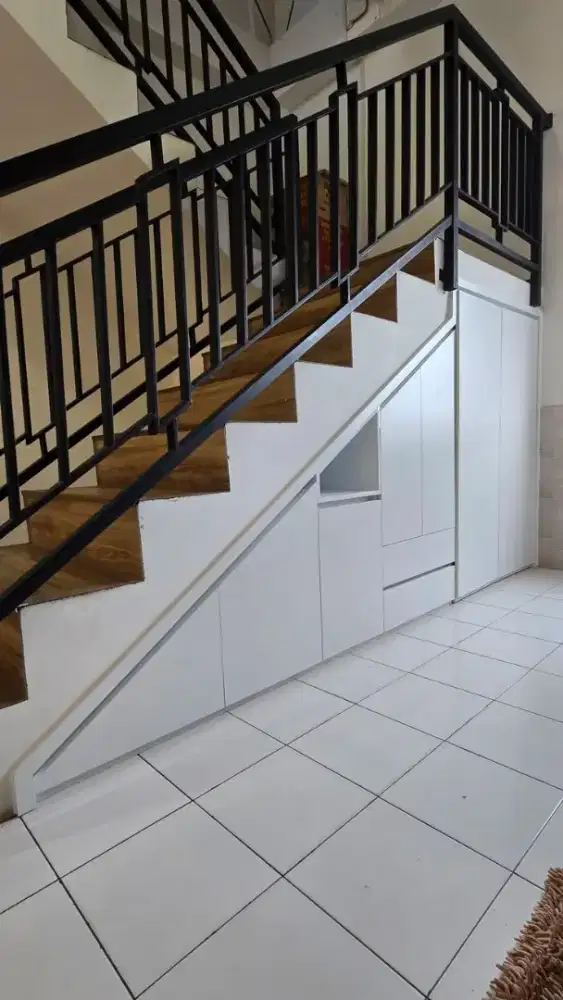 Storage bawah tangga