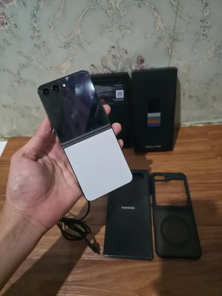 Samsung Zflip 5 flip 5 8/512gb SEIN exclusive grey