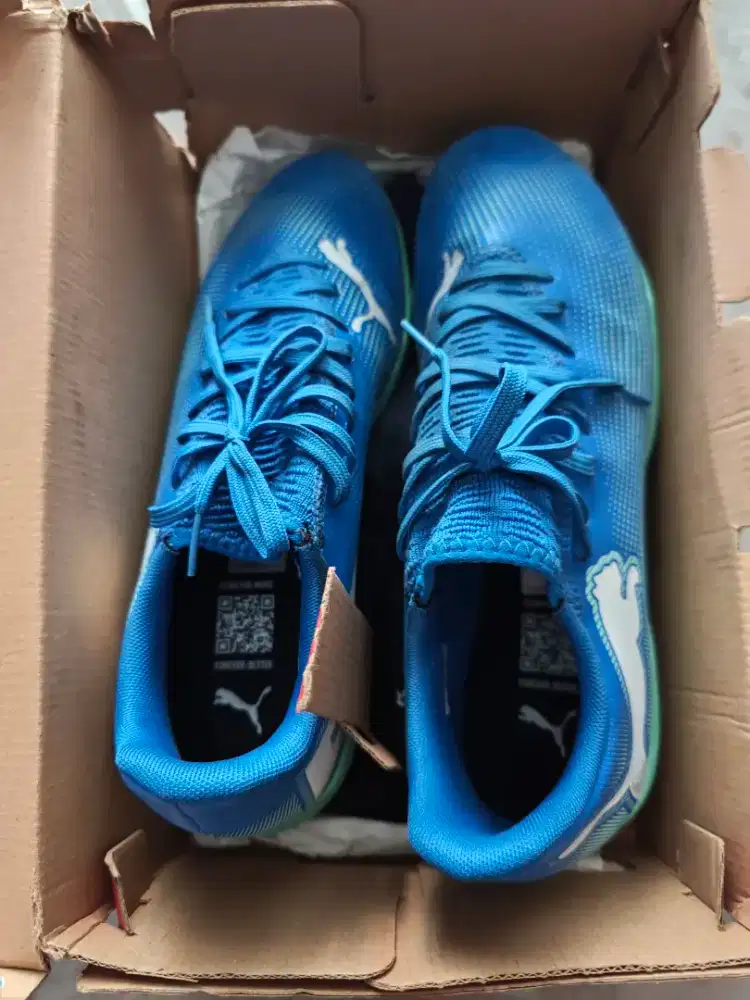 Di jual sepatu futsal puma