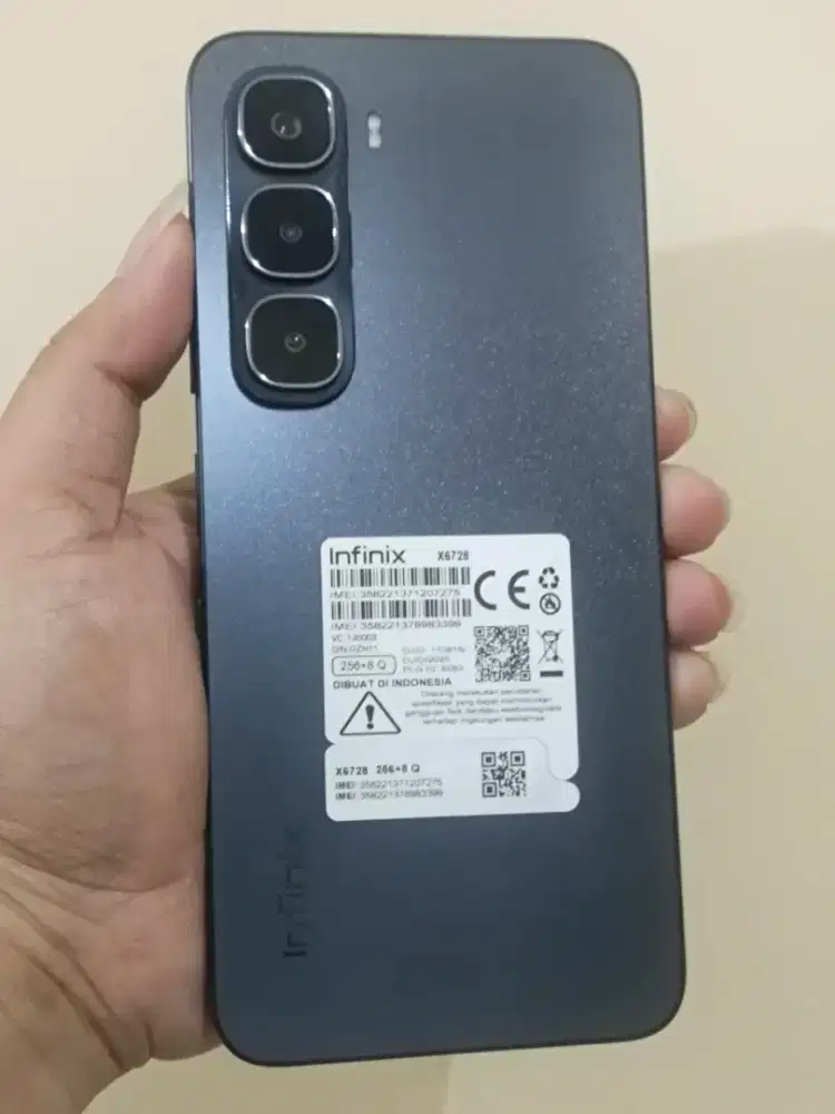 Infinix hot 60i ram 8/256 no minus
Kelengkapan hp csan