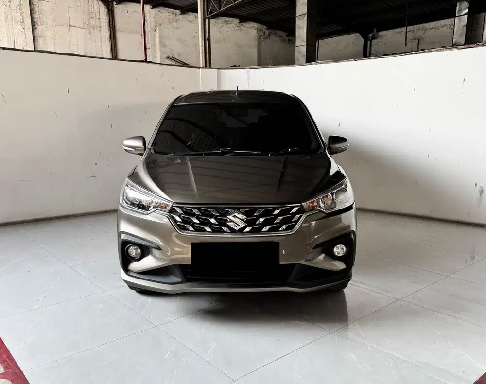 Suzuki Ertiga GX Hybrid at km 40 rb