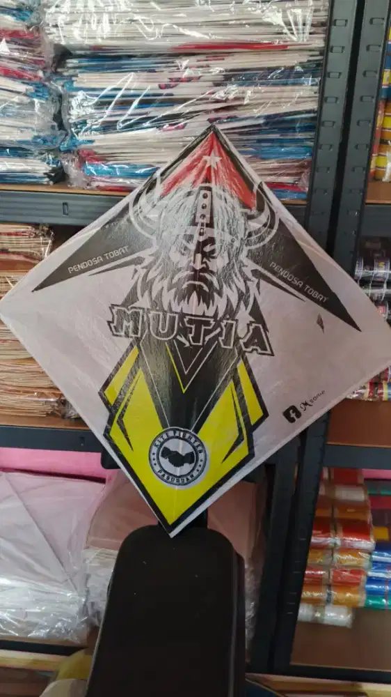 Bermain Layangan