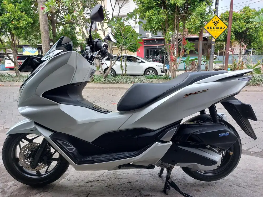 (DP 500 Rb)‼️ Honda PCX 160 CBS Putih 2022 Cash, Kredit & Tukar Tambah