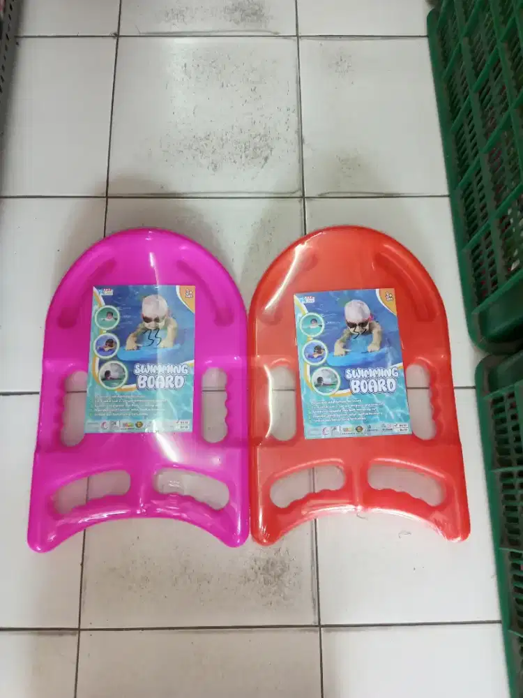 Mainan anak papan luncur renang