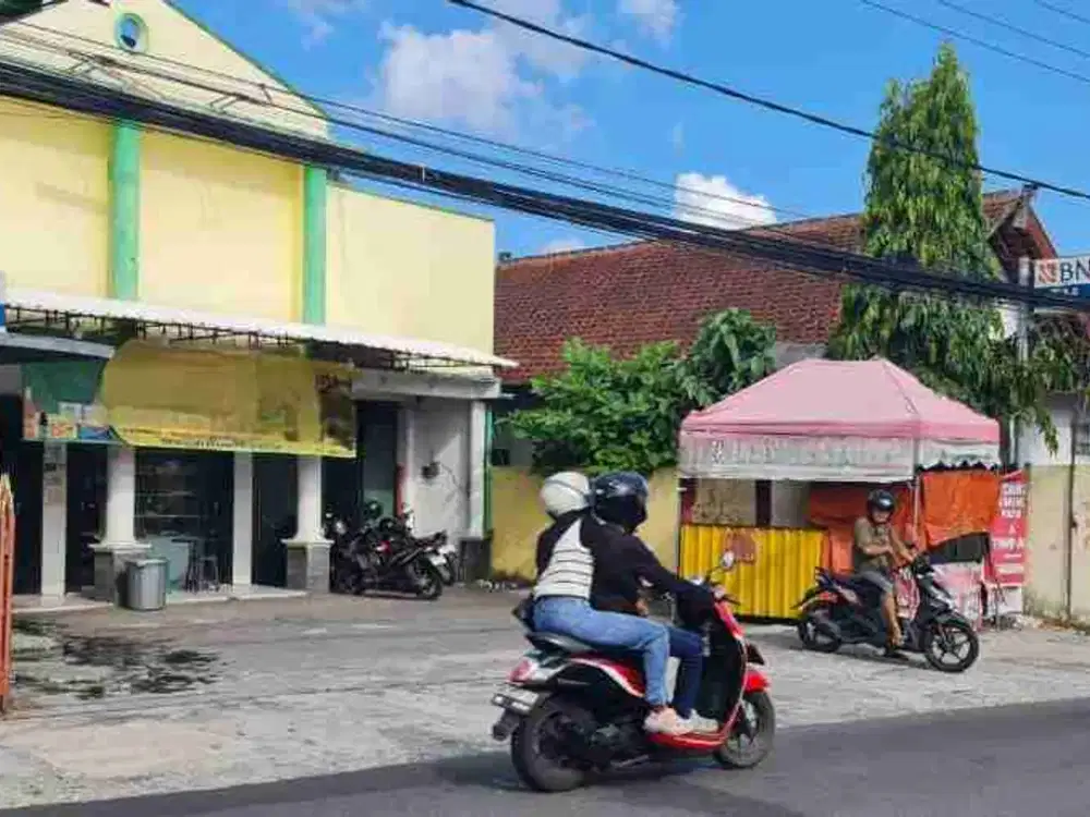 Tanah Strategis Bonus Bangunan Bagus Untuk Usaha Tepi Jalan Utama Di Condongcatur