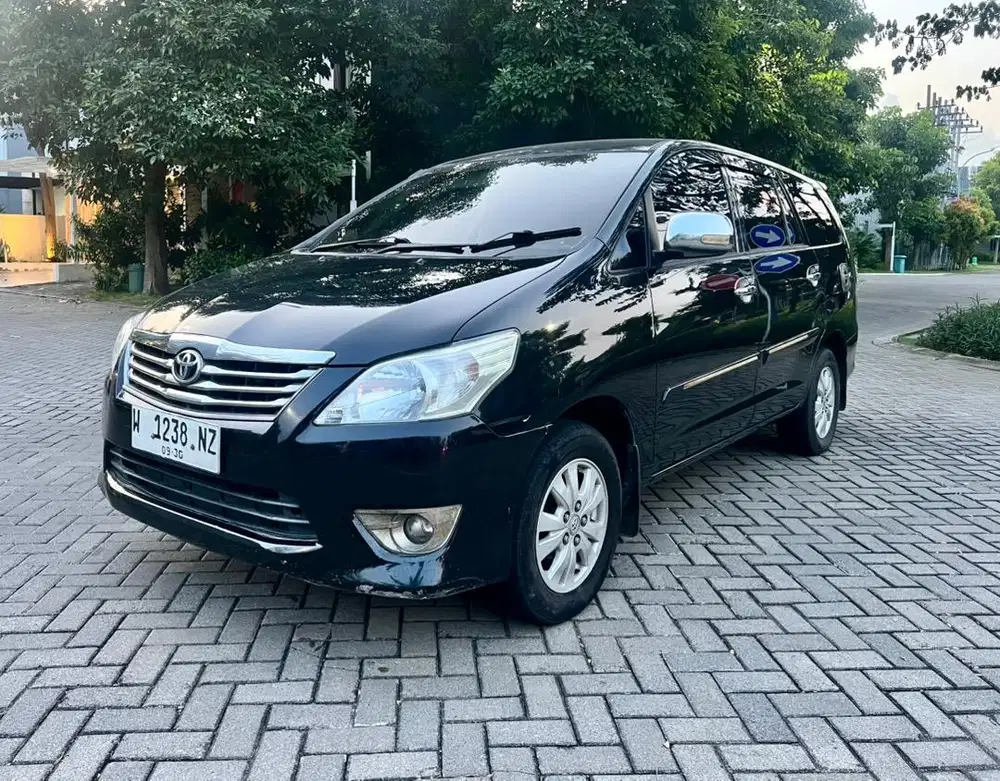 Grand innova G 2012 Solar Manual Km cuma 130an Jarang Pakai Utuh semua
