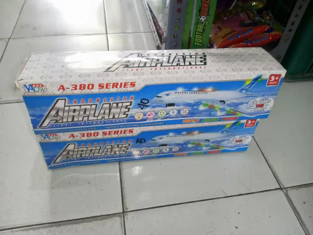 Mainan anak pesawat baterai