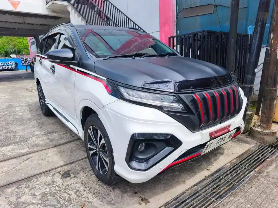 TERIOS 1.5 R CUSTOME A/T 2018