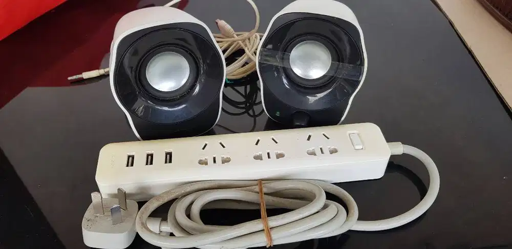 SPEAKER LOGITECH DAN  XIAOMI POWER STRIP