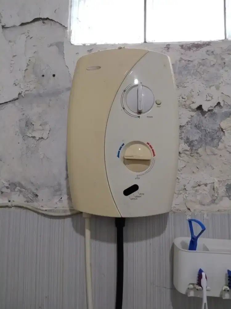 Dijual Water Heater