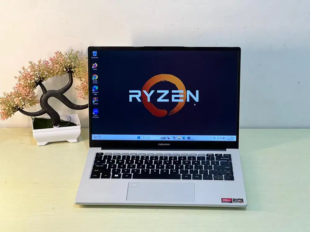 Advan Workplus R7-7735HS RAM 16 SSD 512 14 FHD IPS Mulus no Minus