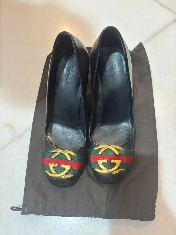Sepatu GUCCInya