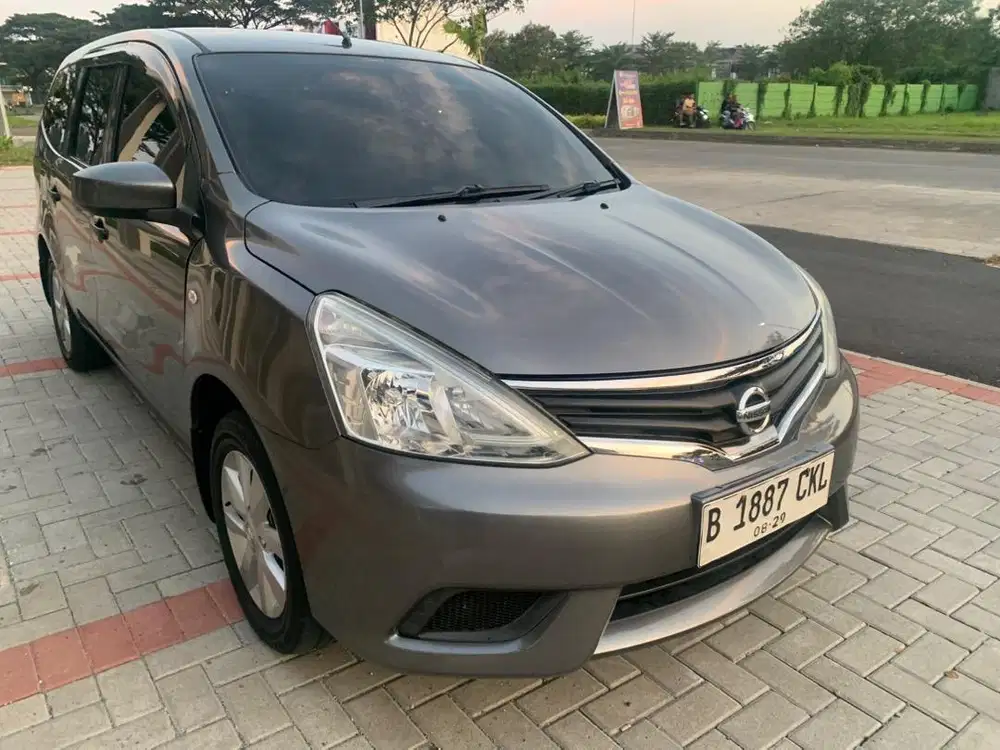 CASH TUNAI 87 Juta NISSAN GRAND LIVINA SV MATIC 2014